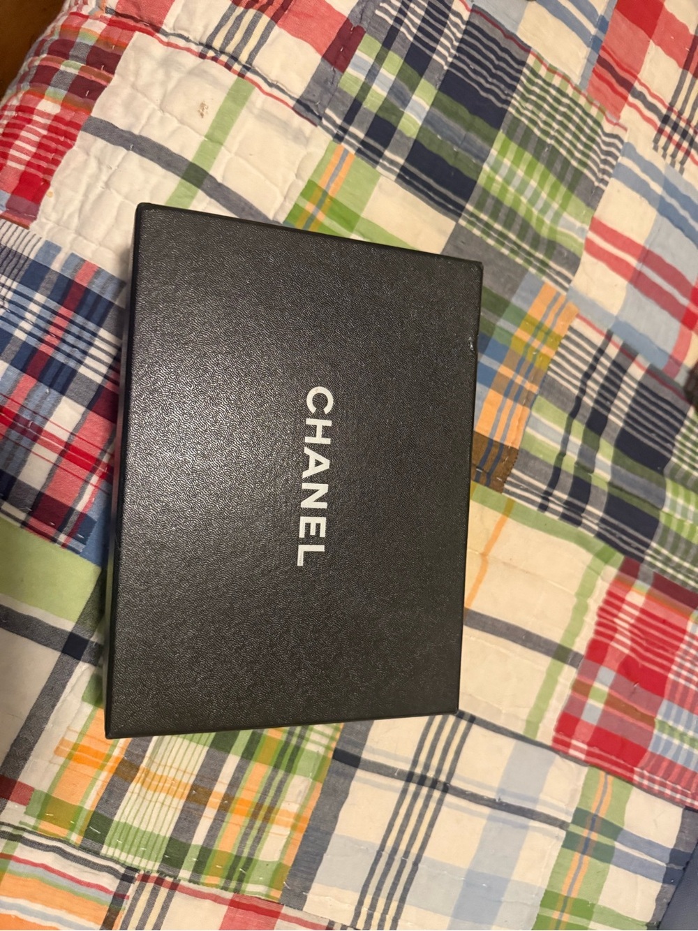 CHANEL Quilted Leather Chain Card Holder Wallet in Burgundy Red - Picture 3 of 9